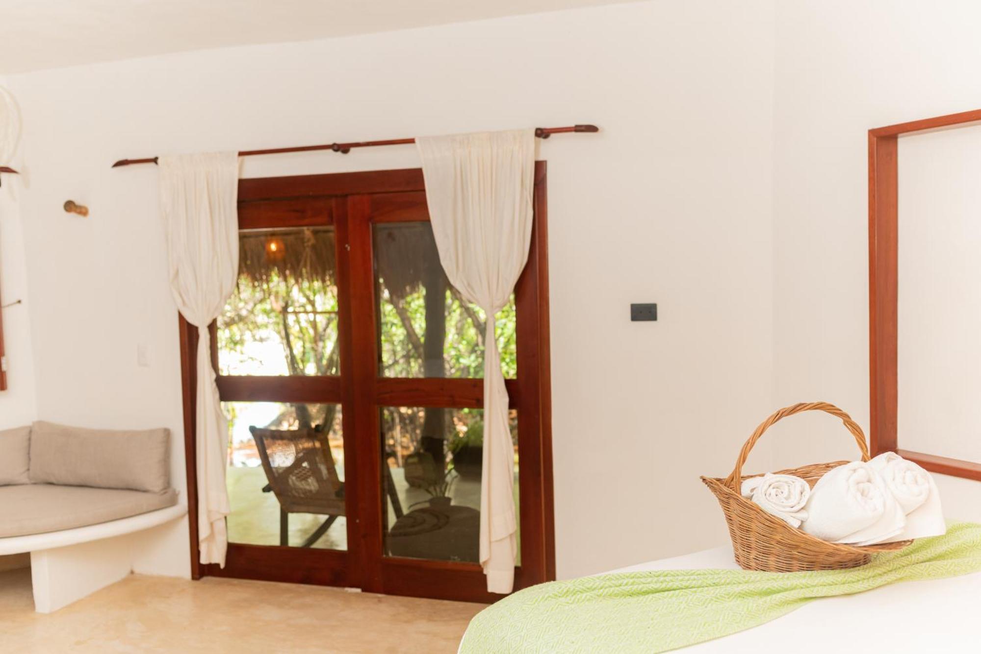 Casa Takywara Hotel Isla Holbox Екстериор снимка